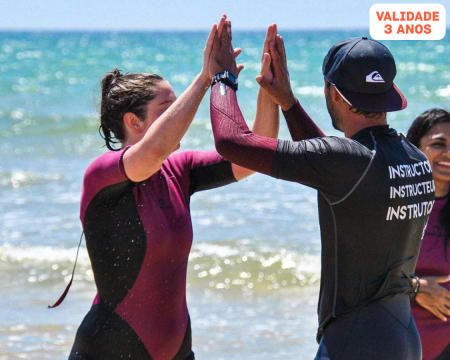 Aula de Surf em Grupo na Praia de Faro | 2 Horas | Salty Experiences